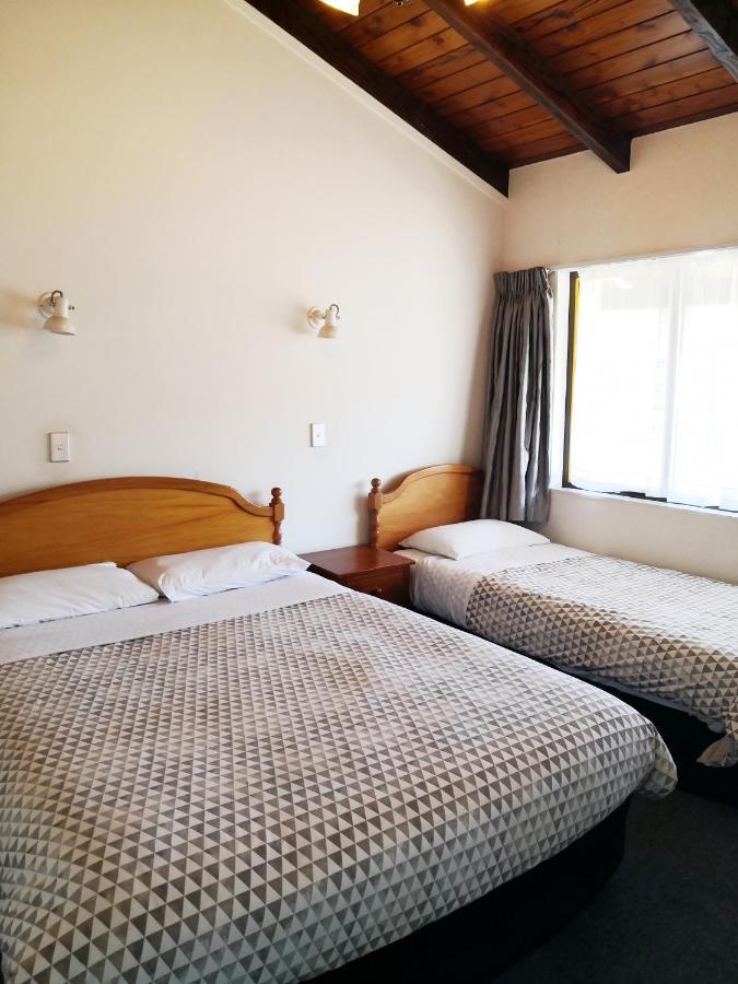 Accommodation at Te Puna Motel Tauranga Exterior foto