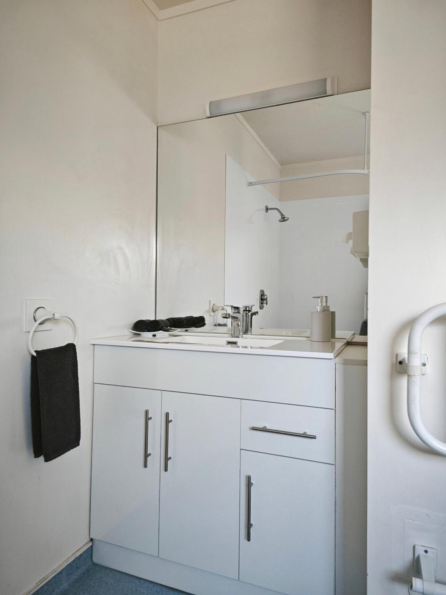 Accommodation at Te Puna Motel Tauranga Exterior foto