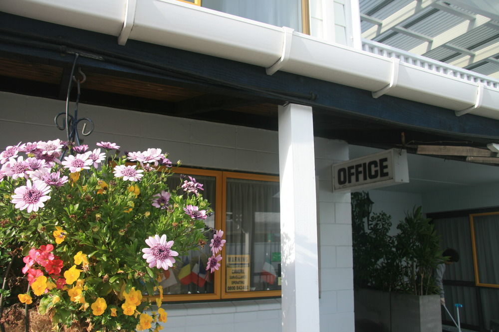 Accommodation at Te Puna Motel Tauranga Exterior foto